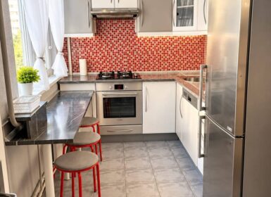 Spacious 3-Bedroom Apartment with 3 Balconies Near the Danube – District XIII