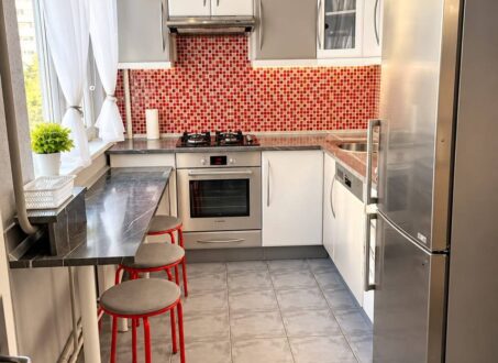 Spacious 3-Bedroom Apartment with 3 Balconies Near the Danube – District XIII