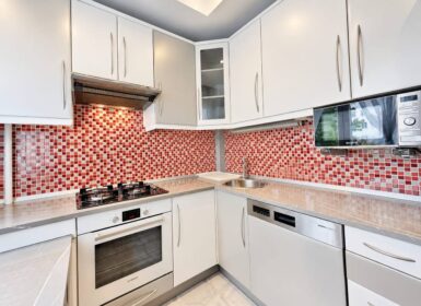 Spacious 3-Bedroom Apartment with 3 Balconies Near the Danube – District XIII