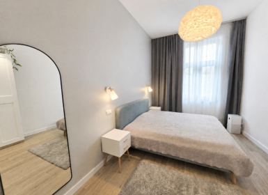 Beautiful 2-Bedroom Apartment with Balcony in the Heart of Budapest – Steps from the Opera House